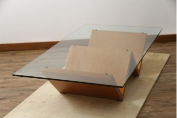 中古　美品　arflex(アルフレックス)　MONTAGNA(モンターニャ)　W字型の脚のデザインがお洒落なセンターテーブル(定価約20万円)(ガラステーブル、ローテーブル)(R-060269)