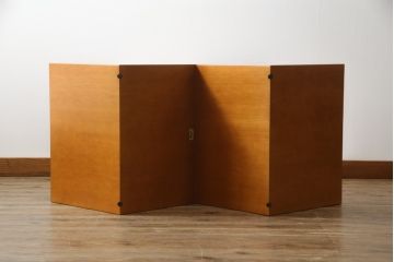 中古　美品　arflex(アルフレックス)　MONTAGNA(モンターニャ)　W字型の脚のデザインがお洒落なセンターテーブル(定価約20万円)(ガラステーブル、ローテーブル)(R-060269)