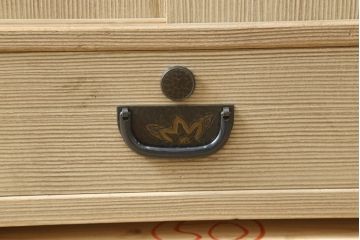 中古　美品　加茂総桐箪笥　伝統工芸士　田澤謙介作　脚または台輪リメイク　和モダンな空間づくりにおすすめのテレビ台(大丸、桐たんす、テレビボード、ローボード、リビングボード、収納棚、戸棚)(R-060272)