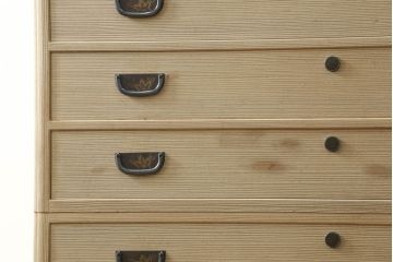 中古　美品　加茂総桐箪笥　伝統工芸士　田澤謙介　天板リメイク　取り入れやすいサイズに生まれ変わるチェスト(大丸、桐たんす、引き出し、着物箪笥、衣装箪笥、和たんす)(R-060273)