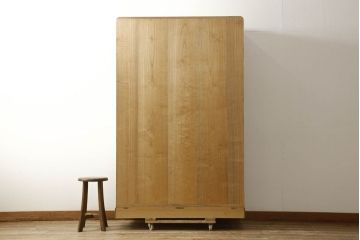 中古　美品　伝統工芸士　田澤謙介作　かくし付き　落ち着きのある金具が凛とした雰囲気を高める加茂総桐箪笥(大丸、桐たんす、着物箪笥、引き出し、衣装タンス)(R-060274)
