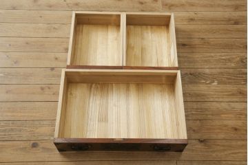 中古　美品　岩谷堂箪笥　黒々とした金具が堂々とした存在感を放つ和箪笥(引き出し、衣装箪笥、収納タンス、着物たんす)(R-060275)
