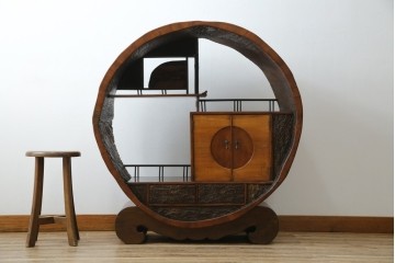 和製アンティーク　大正期　希少デザイン　漆塗り　桐材くり抜き　桑材・欅(ケヤキ)材なども使用!　ダイナミックで圧倒される丸型茶棚　(R-060276)