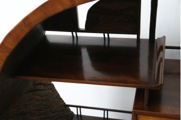 和製アンティーク　大正期　希少デザイン　漆塗り　桐材くり抜き　桑材・欅(ケヤキ)材なども使用!　ダイナミックで圧倒される丸型茶棚　(R-060276)