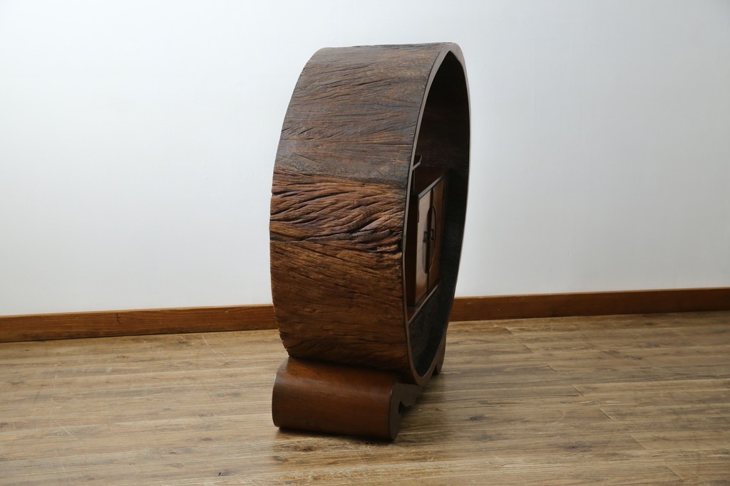 和製アンティーク　大正期　希少デザイン　漆塗り　桐材くり抜き　桑材・欅(ケヤキ)材なども使用!　ダイナミックで圧倒される丸型茶棚　(R-060276)