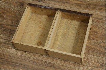 和製アンティーク　大正期　希少デザイン　漆塗り　桐材くり抜き　桑材・欅(ケヤキ)材なども使用!　ダイナミックで圧倒される丸型茶棚　(R-060276)