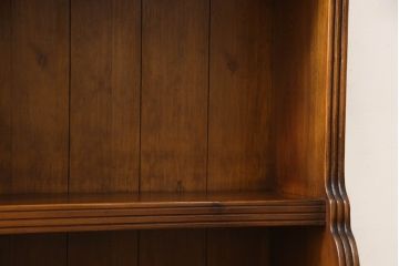 中古　バロッサバレンティ(VARO,S.A. VALENTI)　クラシカルな佇まいが魅力的なシェルフ(飾り棚、陳列棚、本棚、ラック、収納棚、ブックシェルフ)(R-060282)