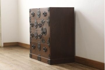 中古　岩谷堂箪笥　迫力ある木目と重厚感ある金具が魅力的な小箪笥(収納箪笥、和たんす、引き出し、チェスト)(R-060287)