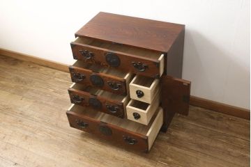中古　岩谷堂箪笥　迫力ある木目と重厚感ある金具が魅力的な小箪笥(収納箪笥、和たんす、引き出し、チェスト)(R-060287)