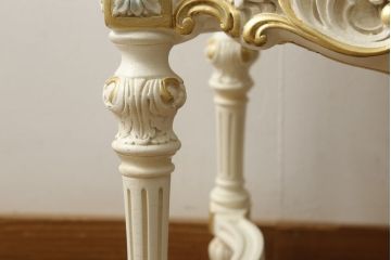 中古　美品　イタリア高級家具　SILIK(シリック)　FIDIAシリーズ　ロココ調　細部まで凝った造りが美しいダイニングチェア(定価約50万円)(椅子、イス、サロンチェア)(R-060291)