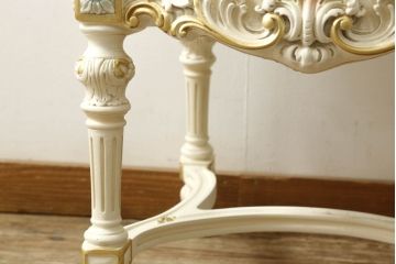 中古　美品　イタリア高級家具　SILIK(シリック)　FIDIAシリーズ　ロココ調　細部まで凝った造りが美しいダイニングチェア(定価約50万円)(椅子、イス、サロンチェア)(R-060293)