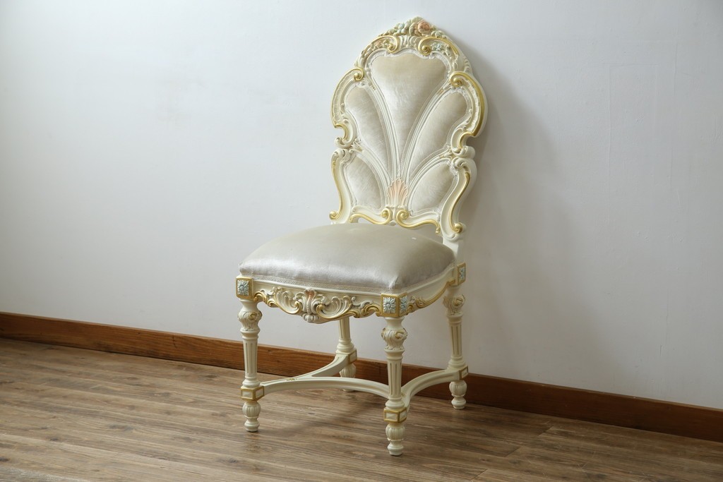 中古　美品　イタリア高級家具　SILIK(シリック)　FIDIAシリーズ　ロココ調　細部まで凝った造りが美しいダイニングチェア(定価約50万円)(椅子、イス、サロンチェア)(R-060293)
