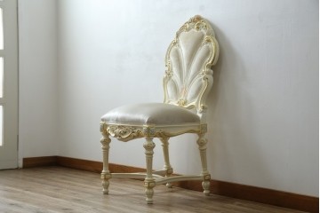中古　美品　イタリア高級家具　SILIK(シリック)　FIDIAシリーズ　ロココ調　細部まで凝った造りが美しいダイニングチェア(定価約50万円)(椅子、イス、サロンチェア)(R-060293)