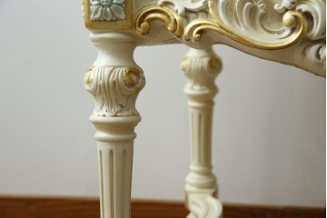 中古　美品　イタリア高級家具　SILIK(シリック)　FIDIAシリーズ　ロココ調　細部まで凝った造りが美しいダイニングチェア(定価約50万円)(椅子、イス、サロンチェア)(R-060293)