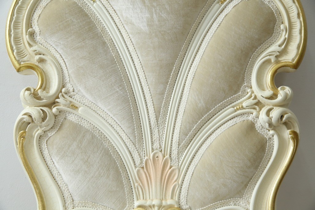 中古　美品　イタリア高級家具　SILIK(シリック)　FIDIAシリーズ　ロココ調　細部まで凝った造りが美しいダイニングチェア(定価約50万円)(椅子、イス、サロンチェア)(R-060293)