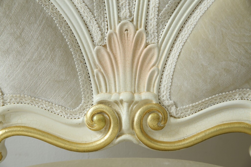 中古　美品　イタリア高級家具　SILIK(シリック)　FIDIAシリーズ　ロココ調　細部まで凝った造りが美しいダイニングチェア(定価約50万円)(椅子、イス、サロンチェア)(R-060293)