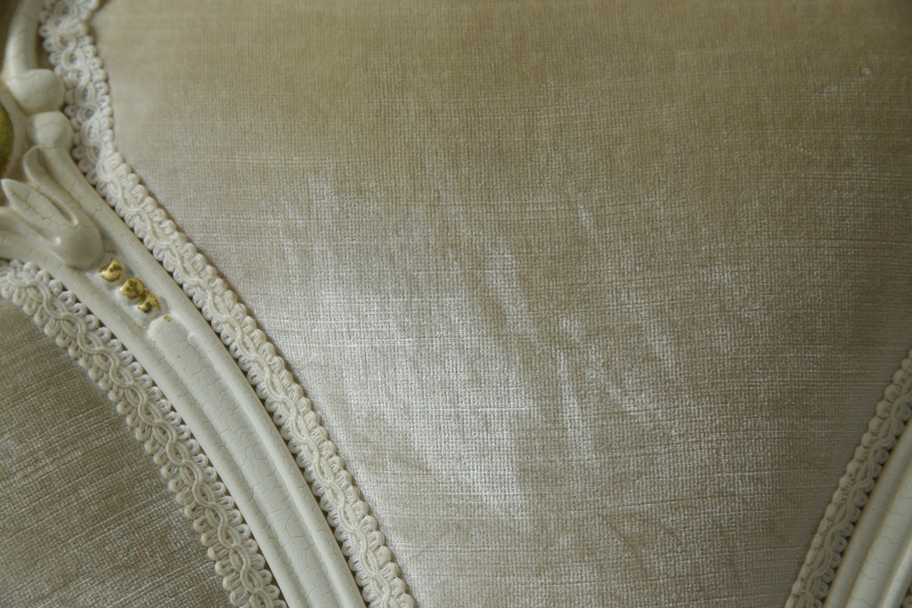 中古　美品　イタリア高級家具　SILIK(シリック)　FIDIAシリーズ　ロココ調　細部まで凝った造りが美しいダイニングチェア(定価約50万円)(椅子、イス、サロンチェア)(R-060293)