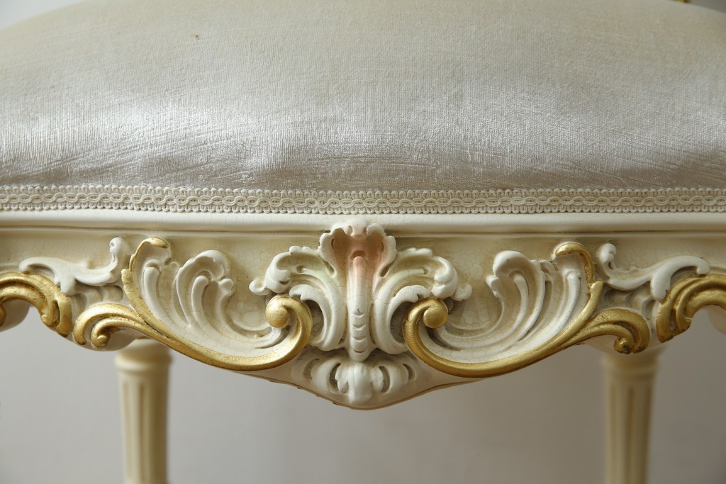 中古　美品　イタリア高級家具　SILIK(シリック)　FIDIAシリーズ　ロココ調　細部まで凝った造りが美しいダイニングチェア(定価約50万円)(椅子、イス、サロンチェア)(R-060293)