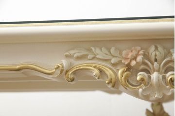 中古　美品　イタリア高級家具　SILIK(シリック)　FIDIAシリーズ　ロココ調　エレガントで華やかな雰囲気が魅力的なダイニングテーブル(6人掛け、4人掛け、食卓)(定価約150万円)(R-060296)