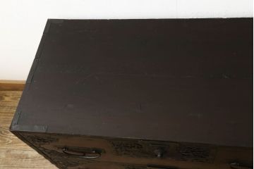 和製アンティーク　明治大正期　前面桐材　細かな透かし金具が目を引く佐渡箪笥ローボード(八幡箪笥、衣装箪笥、収納箪笥、引き出し、ローチェスト、サイドボード)(R-060299)