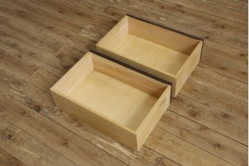 中古　美品　北海道民芸家具　和洋どちらのお部屋にも馴染むブックケース(本箱、収納棚、キャビネット、飾り棚)(R-060300)