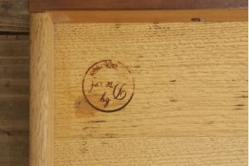 中古　DREXEL HERITAGE(ドレクセルヘリテイジ)　Triune(トライユン)　モダンクラシックなデザインがステキなニーホールデスク(両袖デスク、机、ワークデスク、在宅ワーク用、在宅用)(定価約41万円)(R-060301)
