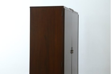 イギリスアンティーク　マホガニー材　薄型がいいね!　クラシカルな雰囲気が素敵な猫脚ワードローブ　(R-060304)