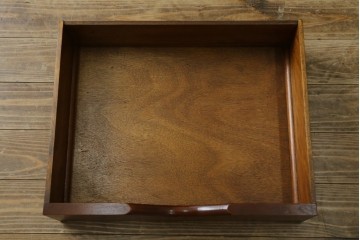 イギリスアンティーク　マホガニー材　薄型がいいね!　クラシカルな雰囲気が素敵な猫脚ワードローブ　(R-060304)