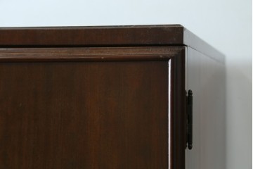 イギリスアンティーク　マホガニー材　薄型がいいね!　クラシカルな雰囲気が素敵な猫脚ワードローブ　(R-060304)