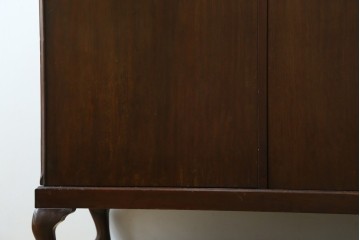 イギリスアンティーク　マホガニー材　薄型がいいね!　クラシカルな雰囲気が素敵な猫脚ワードローブ　(R-060304)