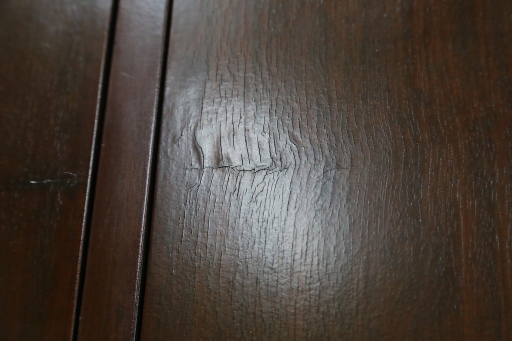 イギリスアンティーク　マホガニー材　薄型がいいね!　クラシカルな雰囲気が素敵な猫脚ワードローブ　(R-060304)