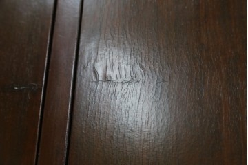 イギリスアンティーク　マホガニー材　薄型がいいね!　クラシカルな雰囲気が素敵な猫脚ワードローブ　(R-060304)