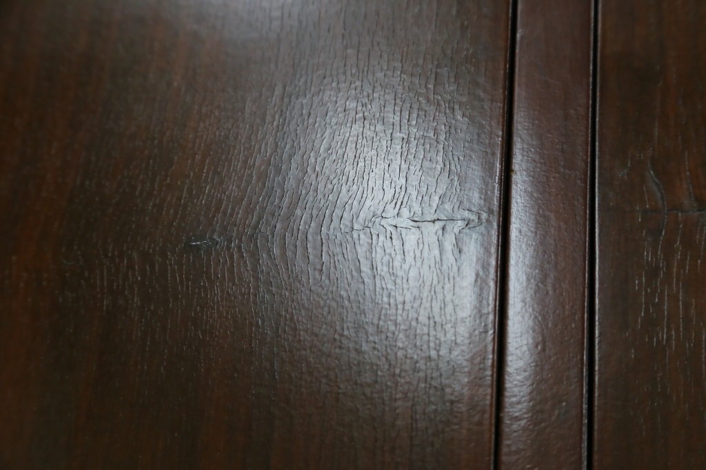 イギリスアンティーク　マホガニー材　薄型がいいね!　クラシカルな雰囲気が素敵な猫脚ワードローブ　(R-060304)