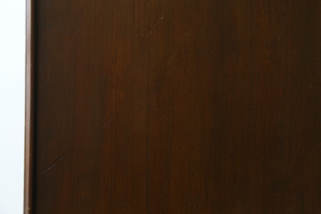 イギリスアンティーク　マホガニー材　薄型がいいね!　クラシカルな雰囲気が素敵な猫脚ワードローブ　(R-060304)