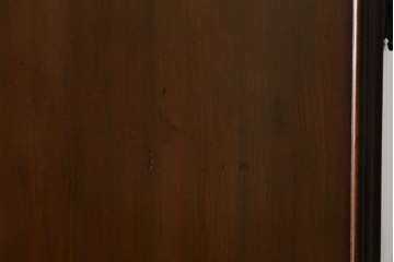 イギリスアンティーク　マホガニー材　薄型がいいね!　クラシカルな雰囲気が素敵な猫脚ワードローブ　(R-060304)