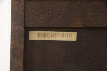 中古　北海道民芸家具　美しい木肌とシックな佇まいが魅力的な重ね戸棚(収納棚、戸棚、食器棚)(R-060305)