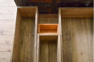 和製アンティーク　上手物!　繊細ながらも大きく立派な透かし金具が目を引く佐渡箪笥(八幡箪笥、衣装箪笥、引き出し、和タンス、収納箪笥)(R-060307)