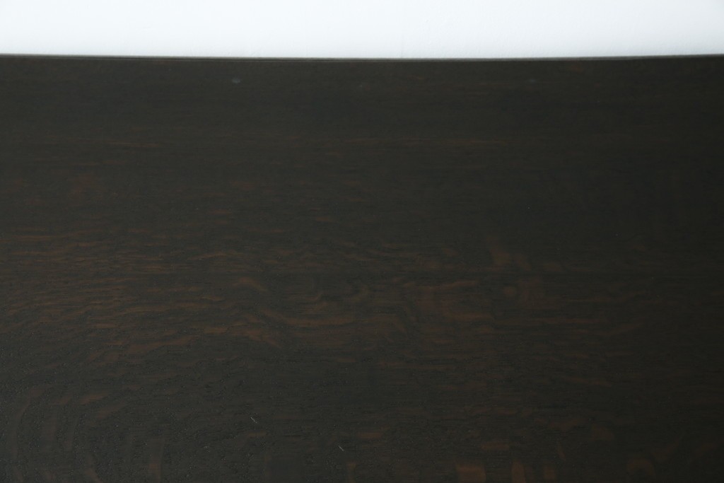 和製アンティーク　ナラ材　幕板下に棚のある珍しいデザインが魅力的な平机　(R-060311)