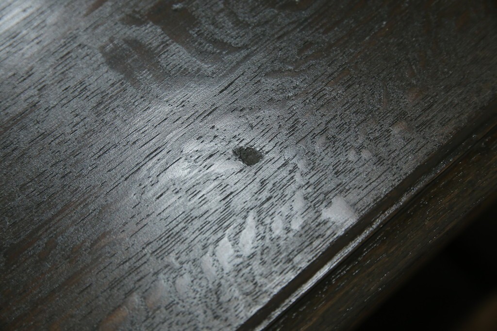 和製アンティーク　ナラ材　幕板下に棚のある珍しいデザインが魅力的な平机　(R-060311)