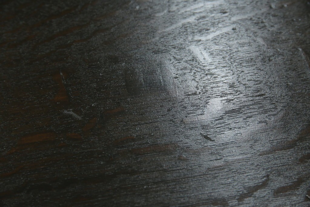 和製アンティーク　ナラ材　幕板下に棚のある珍しいデザインが魅力的な平机　(R-060311)