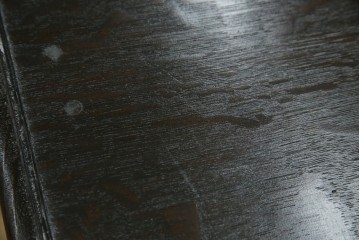 和製アンティーク　ナラ材　幕板下に棚のある珍しいデザインが魅力的な平机　(R-060311)