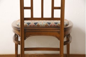 中古　美品　イタリア　ブランド家具　メデア(Medea)　背板の彫刻と華やかなファブリックが印象的なハイバックチェア(椅子、イス、ダイニングチェア)(R-060314)