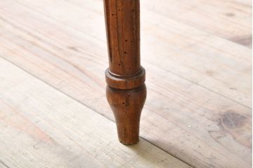 イギリスアンティーク　フレームに施された彫刻がクラシカルな雰囲気を醸し出す2人掛けソファベンチ(セティ、二人掛け、2P)(R-060323)