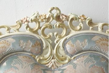 中古　美品　SILIK(シリック)　ロココ調　クラシカルで華やかな佇まいが魅力的な3人掛けソファ(3P、三人掛けソファ)(定価約180万円)(R-060332)