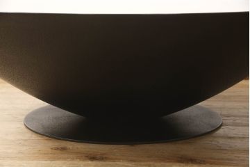 中古　美品　Cassinaixc.(カッシーナイクスシー)　TRIA(トリア)　ローズウッド材　和のテイストも感じられるローテーブル(センターテーブル、ラウンドテーブル、丸テーブル、リビングテーブル)(R-060334)