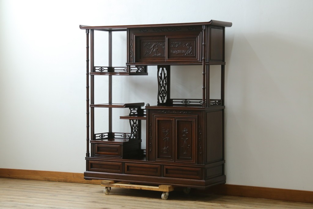 中古　花梨(カリン)材　民芸家具　深みのある色合いが美しい飾り棚　(R-060335)