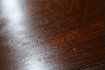 中古　花梨(カリン)材　民芸家具　深みのある色合いが美しい飾り棚　(R-060335)