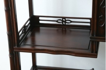 中古　花梨(カリン)材　民芸家具　深みのある色合いが美しい飾り棚　(R-060335)