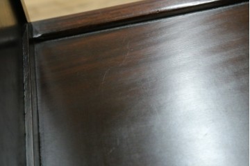 中古　花梨(カリン)材　民芸家具　深みのある色合いが美しい飾り棚　(R-060335)