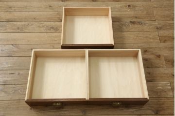 ラフジュ工房オリジナル　古建具リメイク　当店オリジナルの紋様ガラスがレトロな雰囲気を高めるサイドボード(収納棚、戸棚、サイドキャビネット)(R-060345)